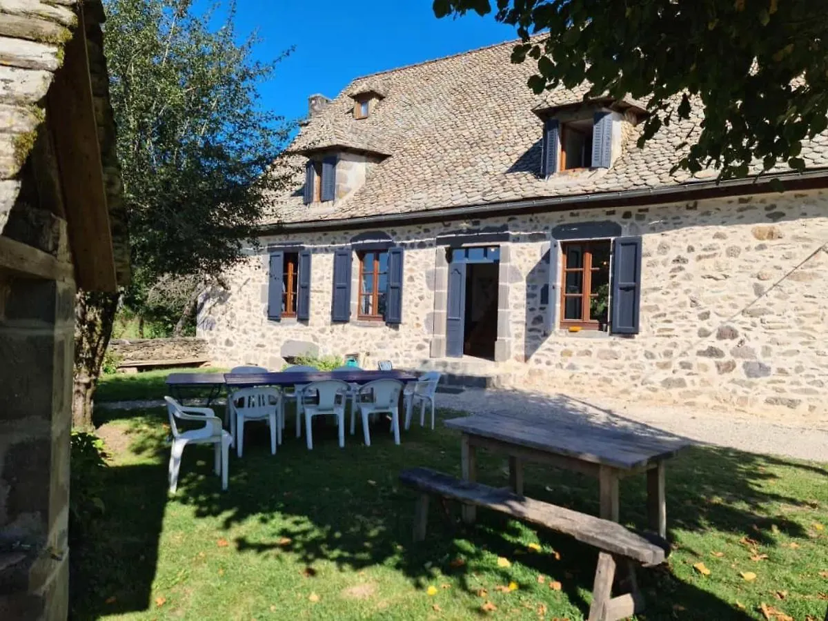Maison Typique Auvergnate, Piscine Et Four A Pain Saint-Christophe-Les-Gorges