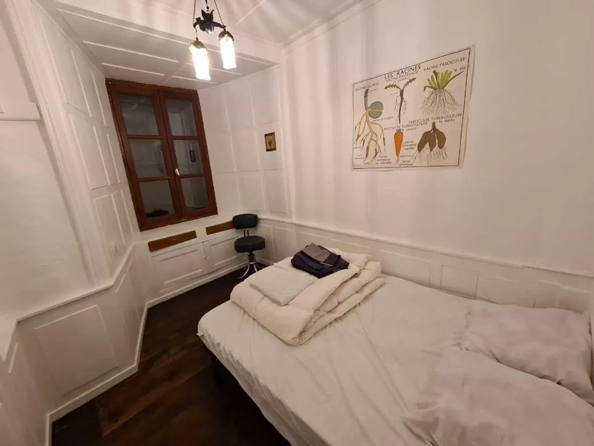 Holiday home Maison Typique Auvergnate, Piscine Et Four A Pain Saint-Christophe-Les-Gorges
