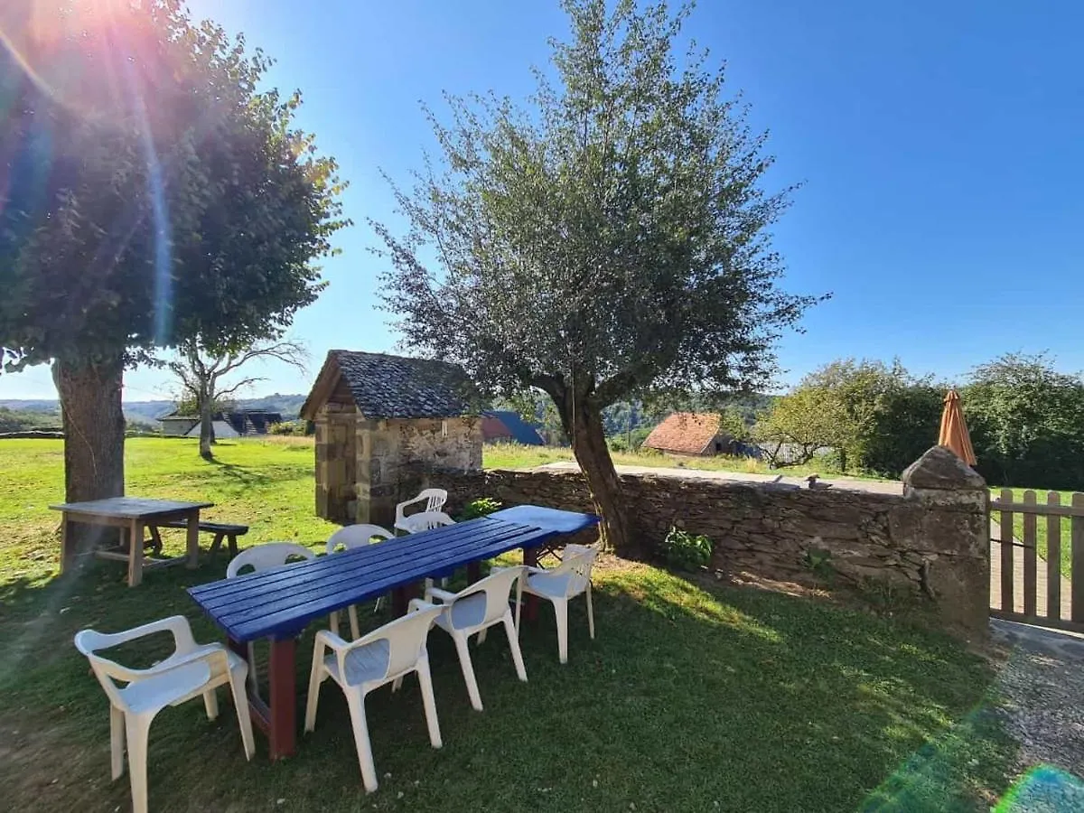 Maison Typique Auvergnate, Piscine Et Four A Pain Saint-Christophe-Les-Gorges 0*,  France