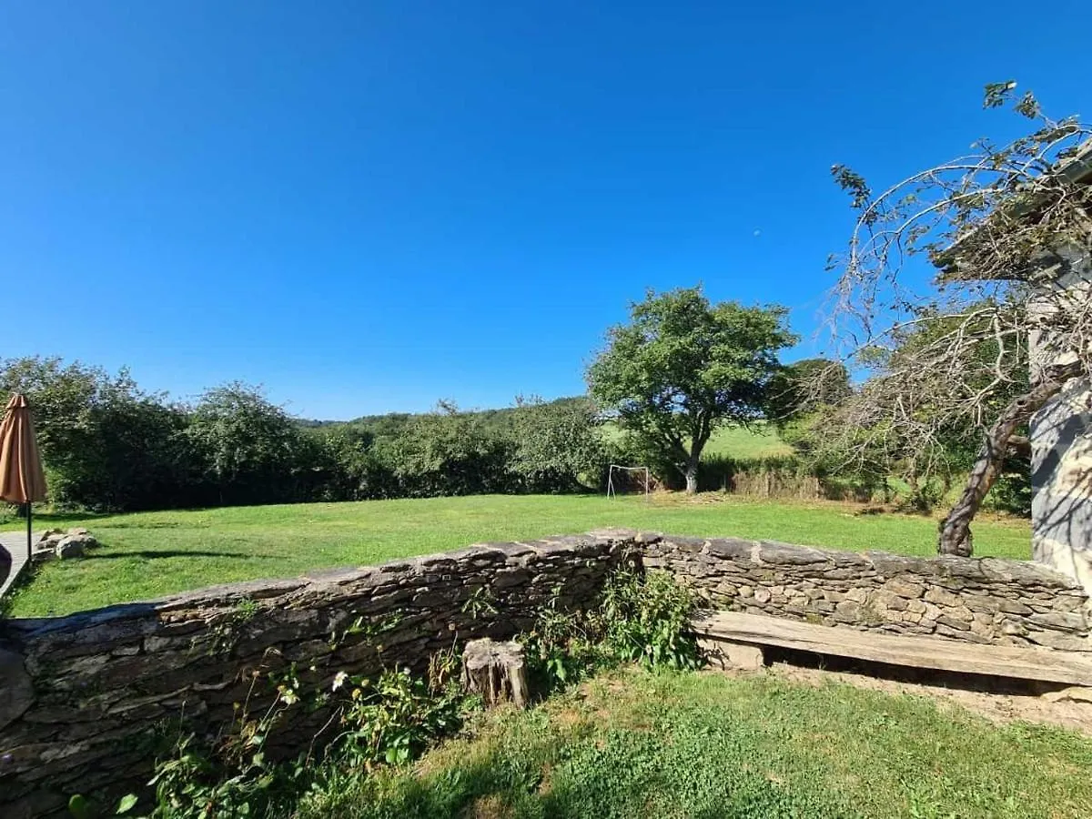 Holiday home Maison Typique Auvergnate, Piscine Et Four A Pain Saint-Christophe-Les-Gorges