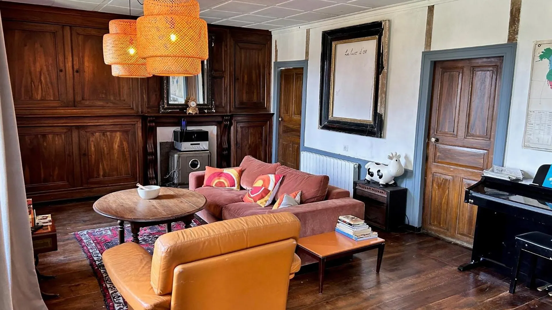 Holiday home Maison Typique Auvergnate, Piscine Et Four A Pain Saint-Christophe-Les-Gorges